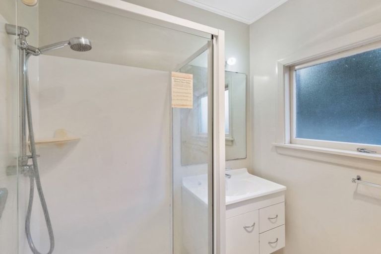 Photo of property in 2/14 James K Baxter Place, Addington, Christchurch, 8024