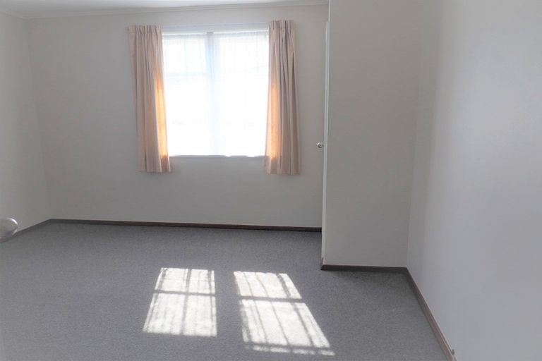 Photo of property in 77 Stout Street, Shannon, 4821