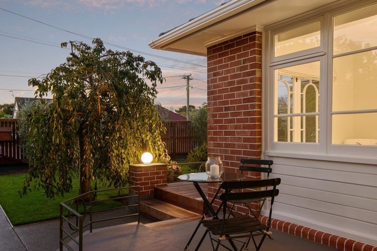 Photo of property in 224 Weston Road, St Albans, Christchurch, 8052