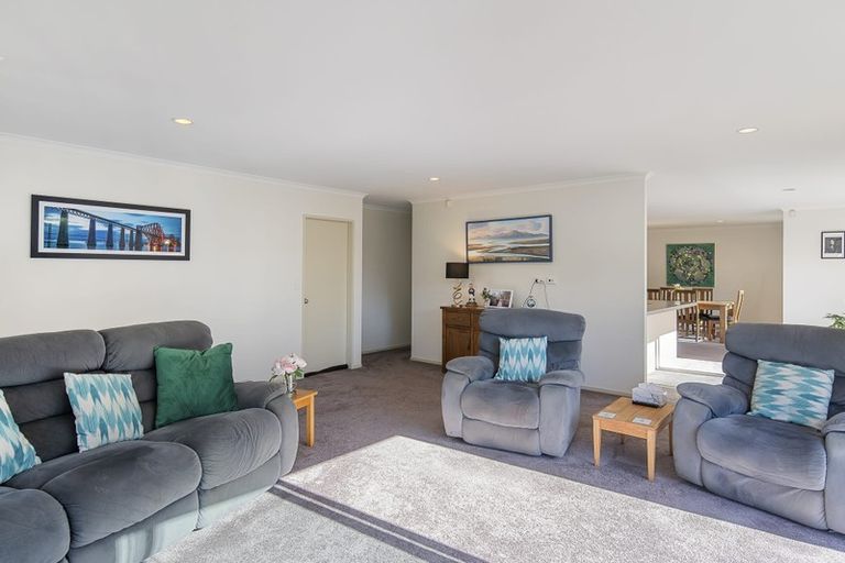 Photo of property in 21 Matuku Place, Paraparaumu Beach, Paraparaumu, 5032