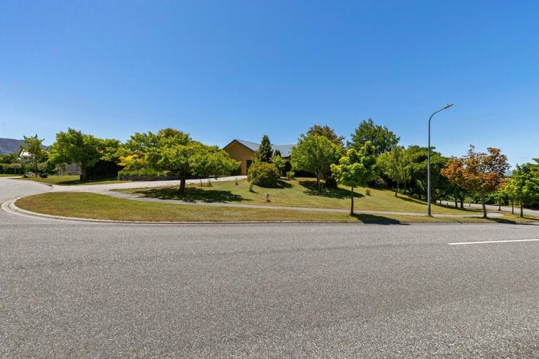 Photo of property in 2 Bramshill Drive, Lower Shotover, Queenstown, 9371