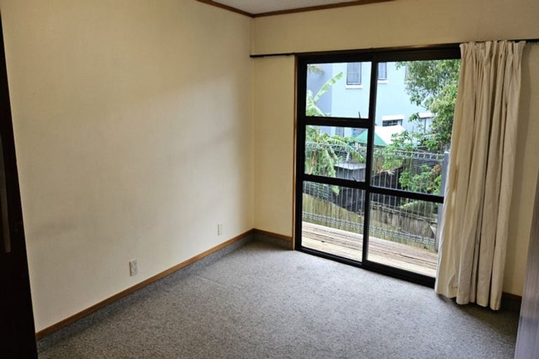Photo of property in 30 Penning Road, Castor Bay, Auckland, 0620