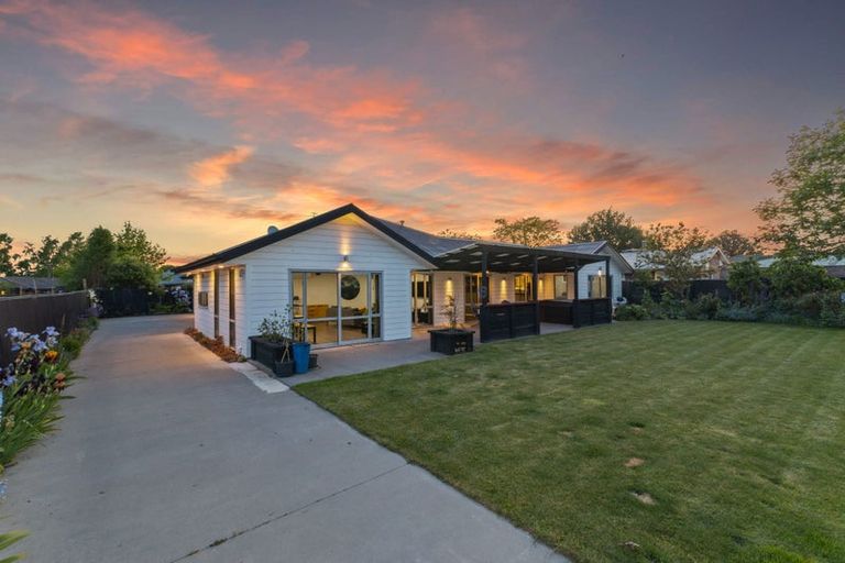 Photo of property in 25 Parsonage Road, Woodend, 7610