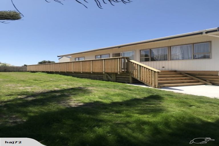 Photo of property in 18 Hicks Crescent, Waikanae Beach, Waikanae, 5036