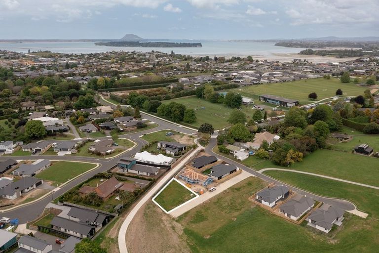 Photo of property in 49d Western Avenue, Omokoroa, 3172