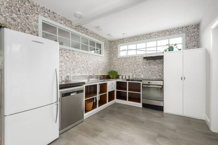 Photo of property in 14 Tabart Street, Woolston, Christchurch, 8023