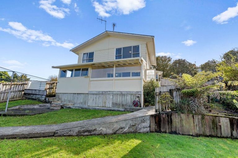 Photo of property in 10 Memorial Drive, Parahaki, Whangarei, 0112