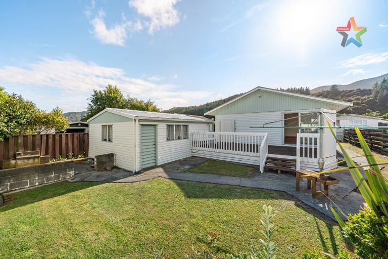 Photo of property in 21 Berkeley Road, Wainuiomata, Lower Hutt, 5014