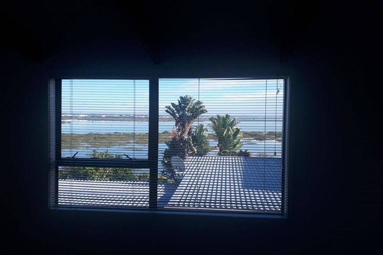 Photo of property in 2/40 Saxon Street, Waterview, Auckland, 1026