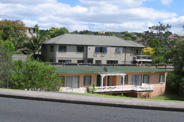 Photo of property in 55 Glencoe Road, Browns Bay, Auckland, 0630