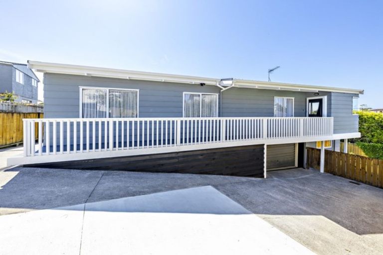 Photo of property in 8a Commissariat Road, Mount Wellington, Auckland, 1060