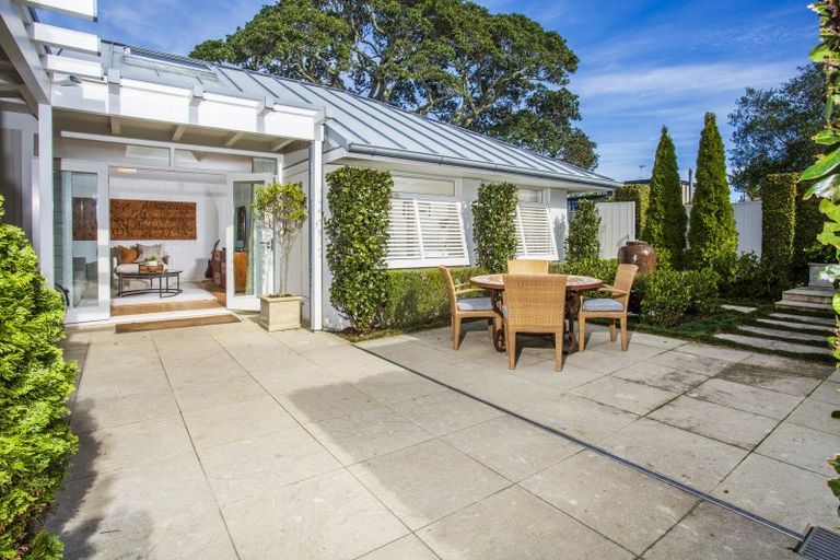 Photo of property in 24 Hamana Street, Narrow Neck, Auckland, 0622