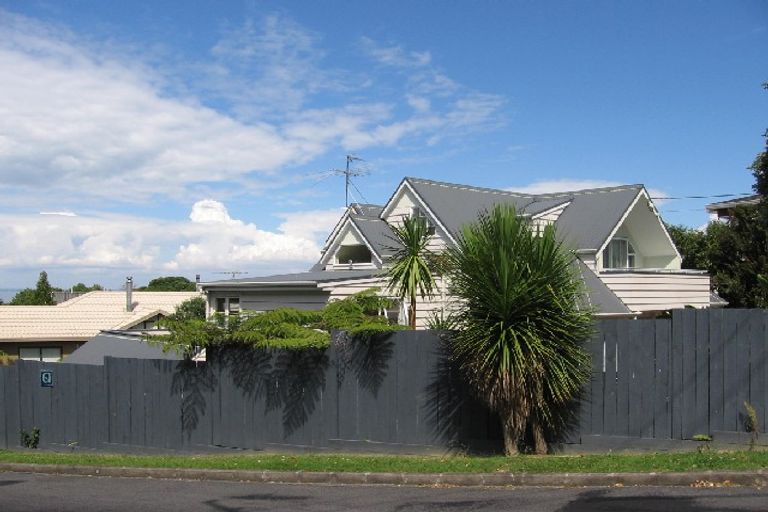 Photo of property in 61 Cliff Road, Torbay, Auckland, 0630