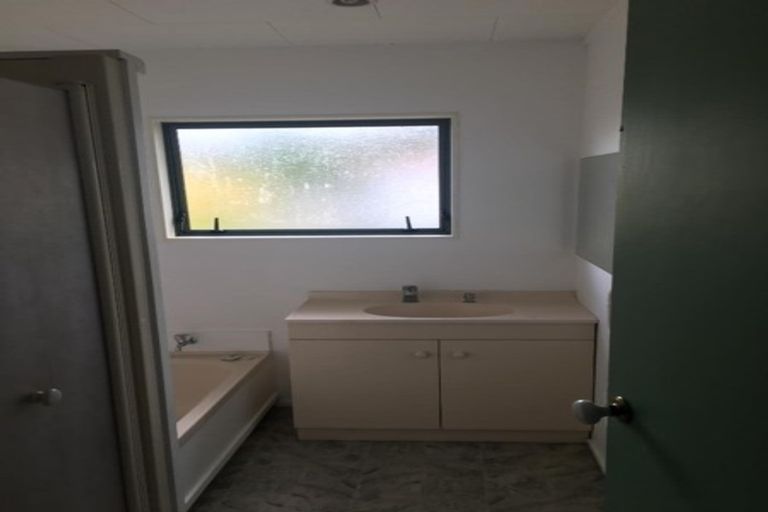 Photo of property in 19a Ogle Crescent, Te Kamo, Whangarei, 0112