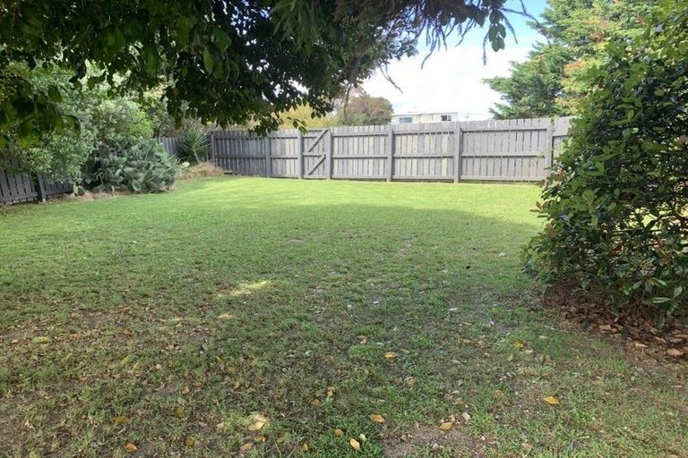 Photo of property in 37 Tui Road, Raumati Beach, Paraparaumu, 5032