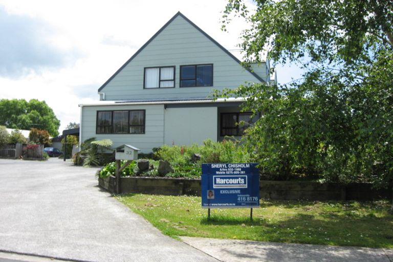 Photo of property in 32 Rheingold Place, Huapai, Kumeu, 0810