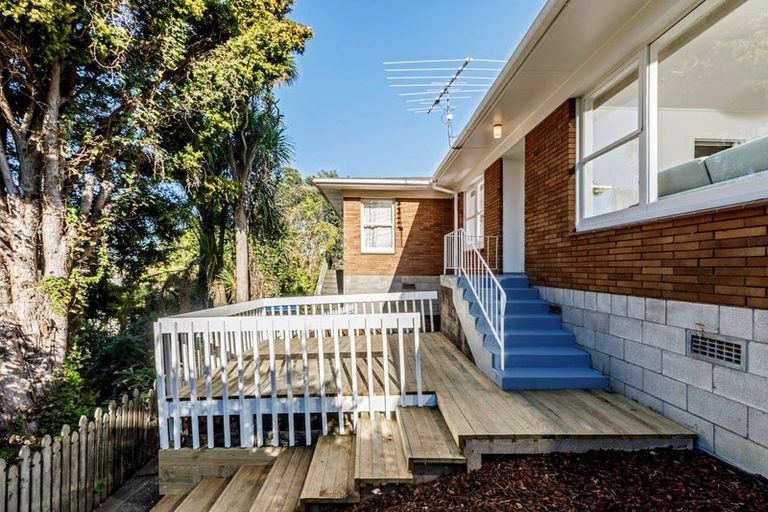 Photo of property in 2/28 Gordon Avenue, Milford, Auckland, 0620