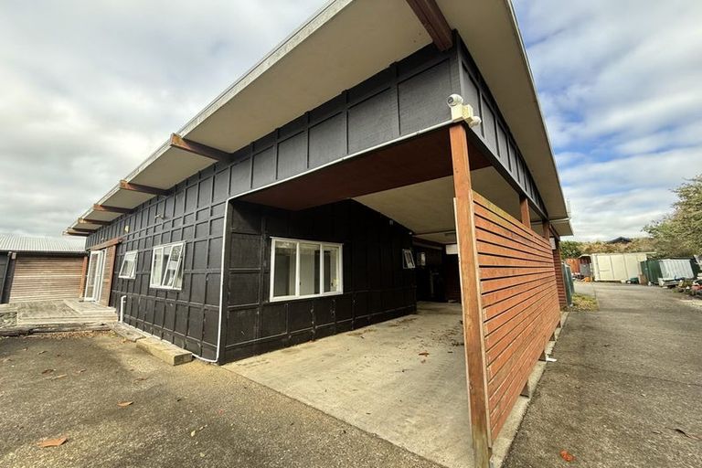Photo of property in 115 Riverhead Road, Kumeu, 0892