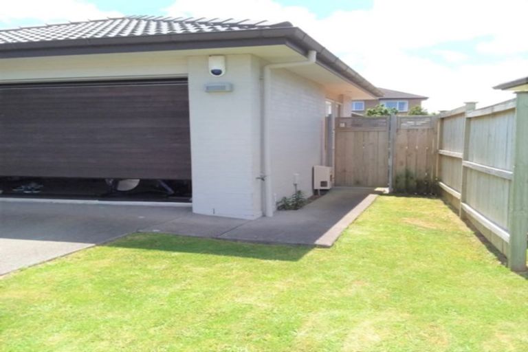 Photo of property in 5 Strathaven Road, Wattle Downs, Auckland, 2103