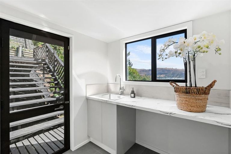 Photo of property in 19 Osmond Lane, Mount Pleasant, Christchurch, 8081