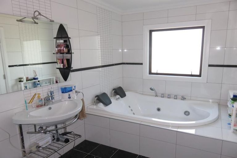 Photo of property in 30 Mo Street, Camborne, Porirua, 5026