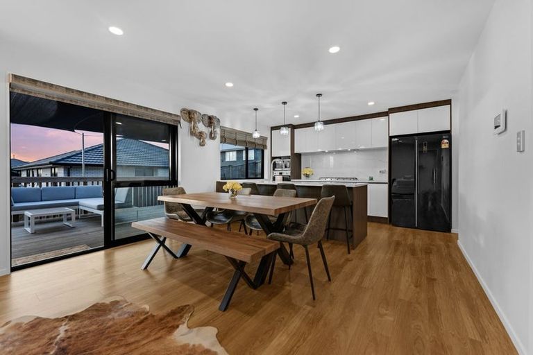 Photo of property in 32 Leathem Crescent, Pokeno, 2402