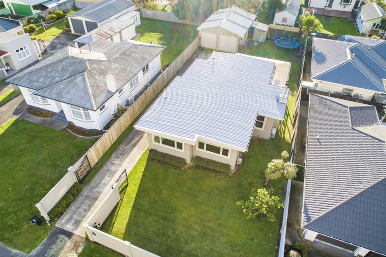 Photo of property in 30 Guy Avenue, Takaro, Palmerston North, 4410