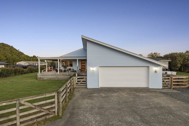 Photo of property in 974 Kahikatea Flat Road, Waitoki, Kaukapakapa, 0871