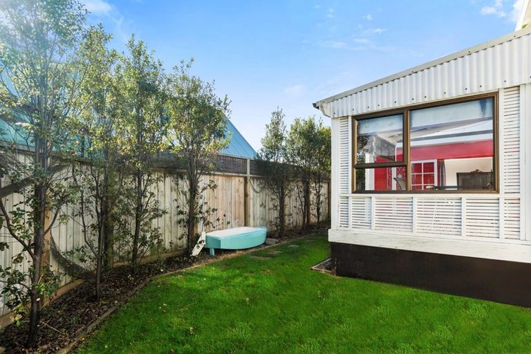 Photo of property in 35 Ngatai Road, Otumoetai, Tauranga, 3110