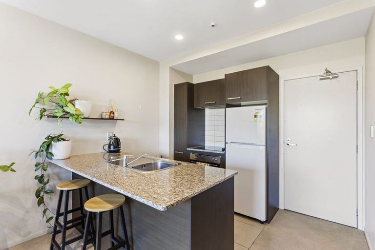 Photo of property in Shoal Haven Apartments, 408a/130 Anzac Street, Takapuna, Auckland, 0622