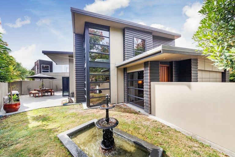 Photo of property in 143 Victoria Avenue, Hokowhitu, Palmerston North, 4410