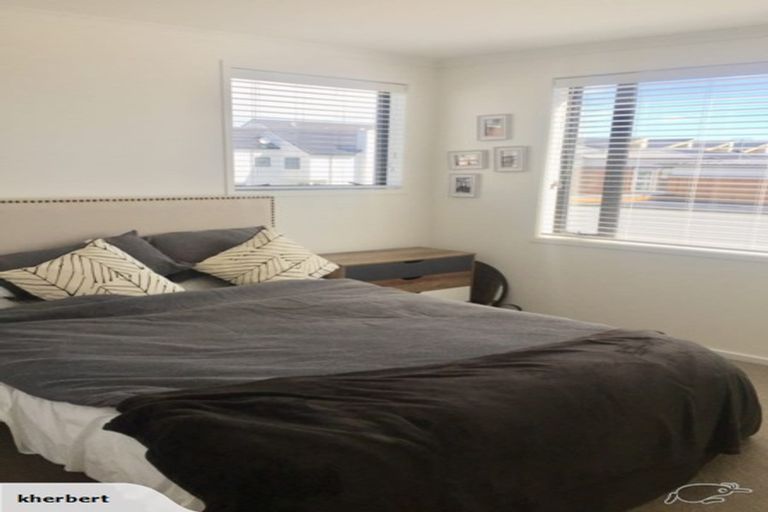 Photo of property in 22 Frank Gill Road, Hobsonville, Auckland, 0616