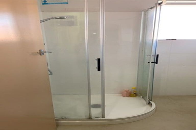 Photo of property in 2/8 Margaret Road, Papatoetoe, Auckland, 2025