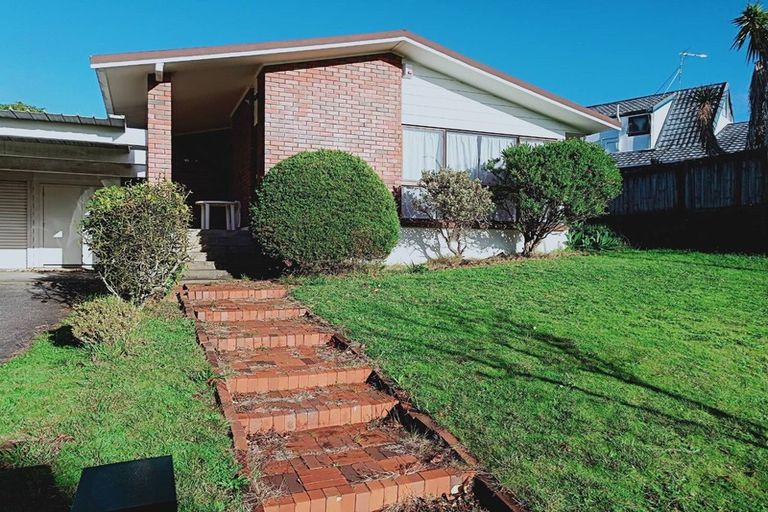 Photo of property in 24 Dianne Louise Drive, Half Moon Bay, Auckland, 2012