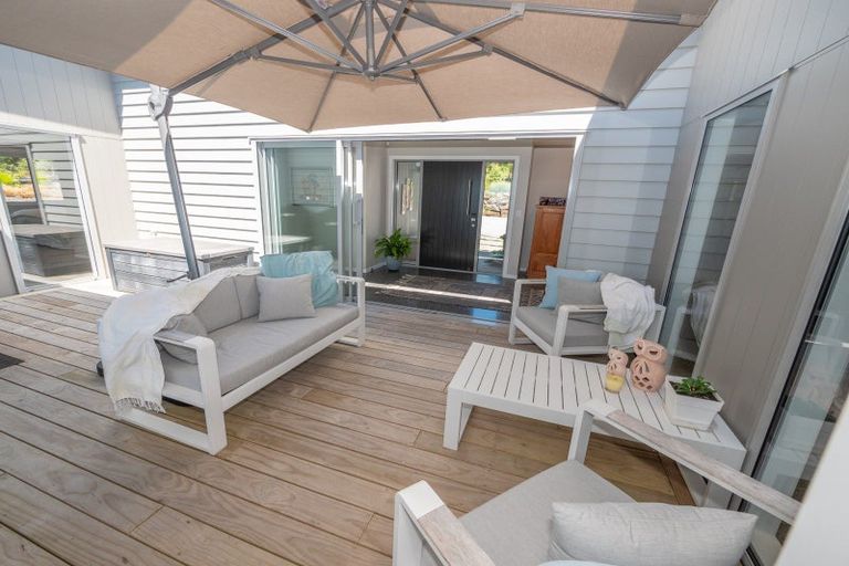 Photo of property in 116 Stratford Drive, Cable Bay, 0420