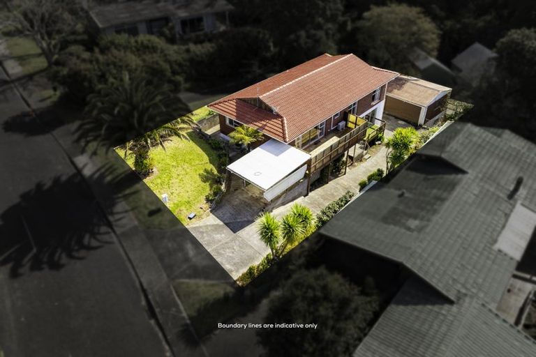Photo of property in 8 Mcdowell Crescent, Hillcrest, Auckland, 0627