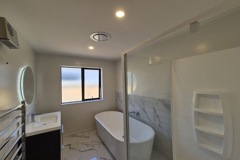 Photo of property in 17 Wexford Crescent, Halswell, Christchurch, 8025