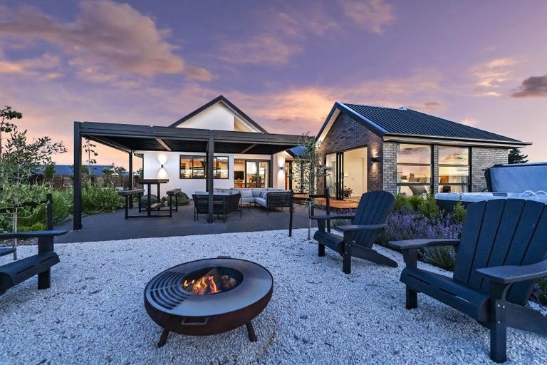 Photo of property in 42 Ridgeland Way, West Melton, 7618