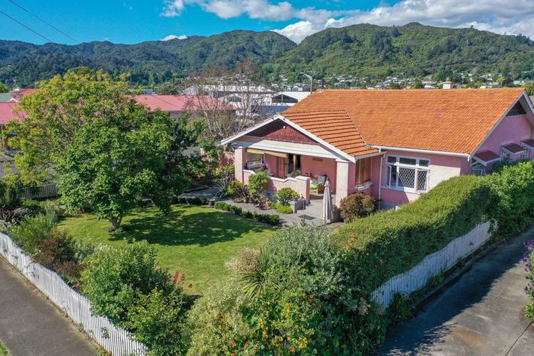 Photo of property in 122 Queen Sh25 Street, Thames, 3500