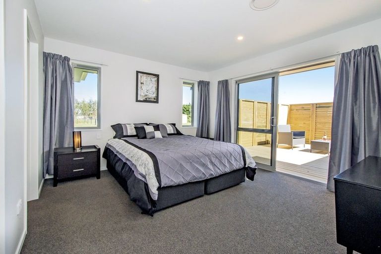 Photo of property in 25 Landsborough Drive, Darfield, 7571