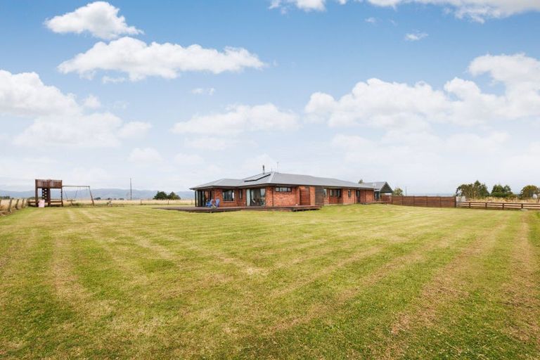 Photo of property in 1061 Taonui Road, Colyton, Feilding, 4775