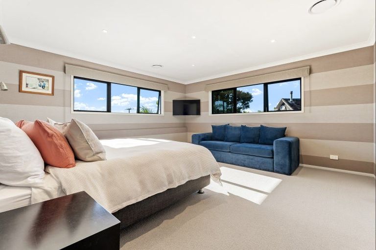 Photo of property in 2 Wonderview Road, Leigh, 0985