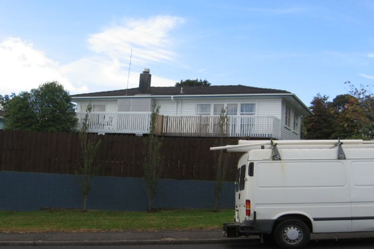 Photo of property in 72 Captain Scott Road, Glen Eden, Auckland, 0602