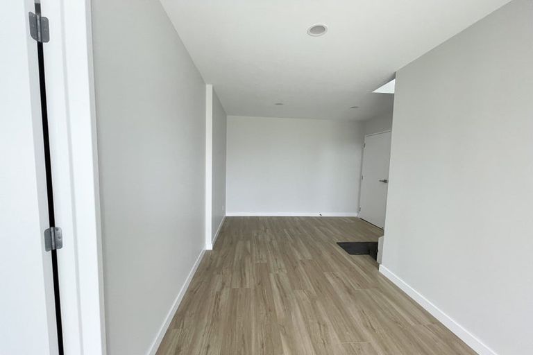 Photo of property in 35 Symes Drive, Red Beach, 0932