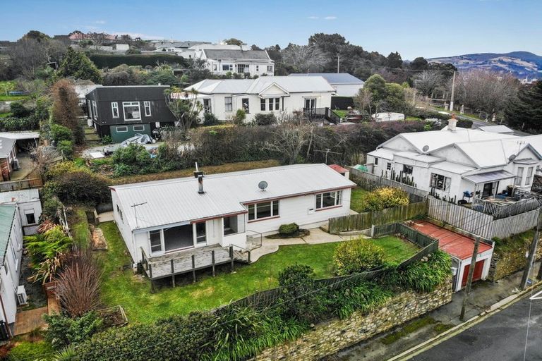 Photo of property in 2 Walter Street, The Glen, Dunedin, 9011