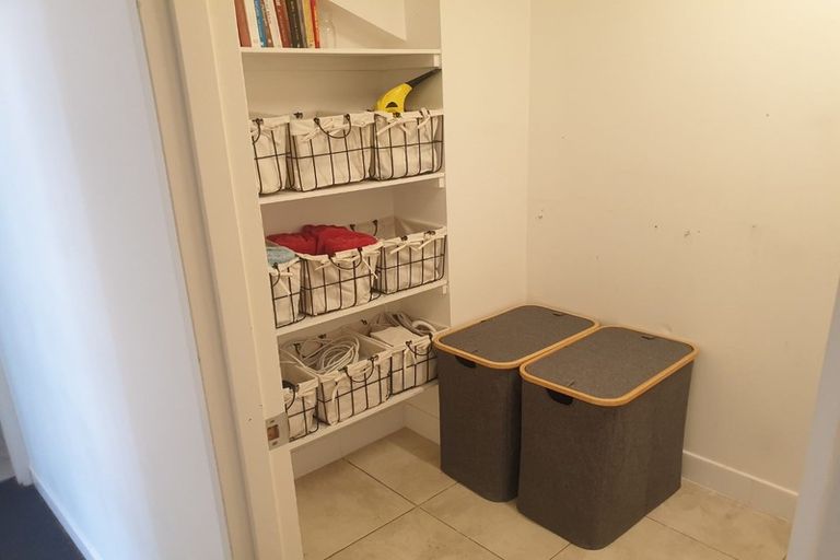 Photo of property in Augusta Apartments, 20/254 Willis Street, Te Aro, Wellington, 6011