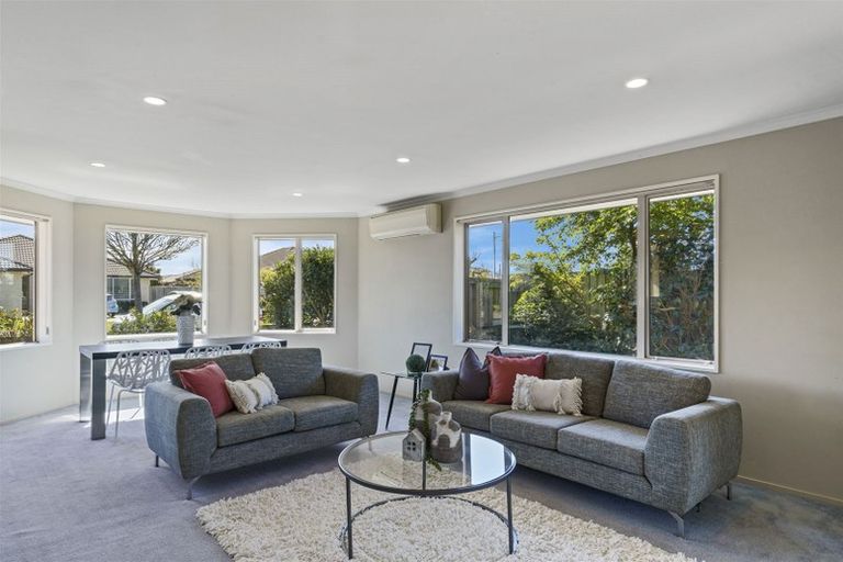 Photo of property in 10 Cunneen Place, Aidanfield, Christchurch, 8025