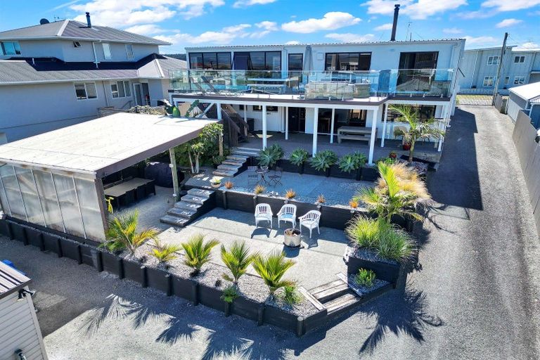 Photo of property in 8 Roore Street, Foxton Beach, Foxton, 4815