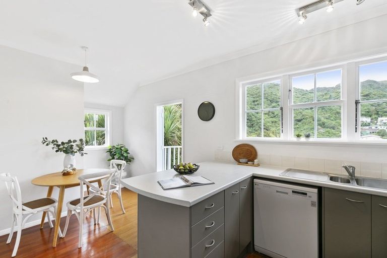 Photo of property in 22 Karamu Street, Ngaio, Wellington, 6035