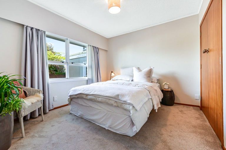 Photo of property in 39 Braid Road, St Andrews, Hamilton, 3200